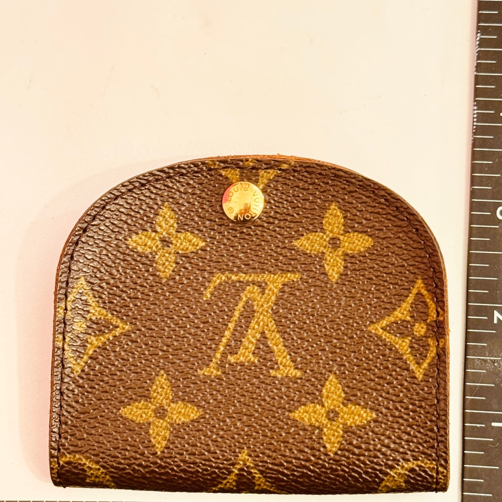 Louis Vuitton Brown Monogram Coin Purse - Picture 8 of 12